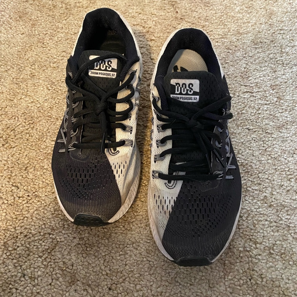 Nike Women’s Zoom Pegasus 32- DOS